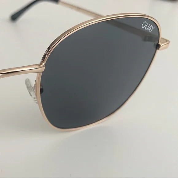 Quay Australia Jezabell 126 Round Sunglasses Gold/Smoke/Lens Cat .3 NWOT - Picture 6 of 10